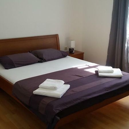 Apartamento Family House Nerezine Exterior foto