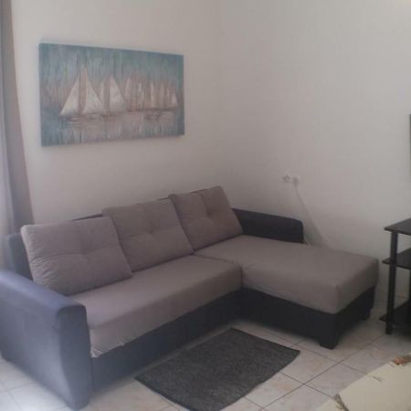 Apartamento Family House Nerezine Exterior foto